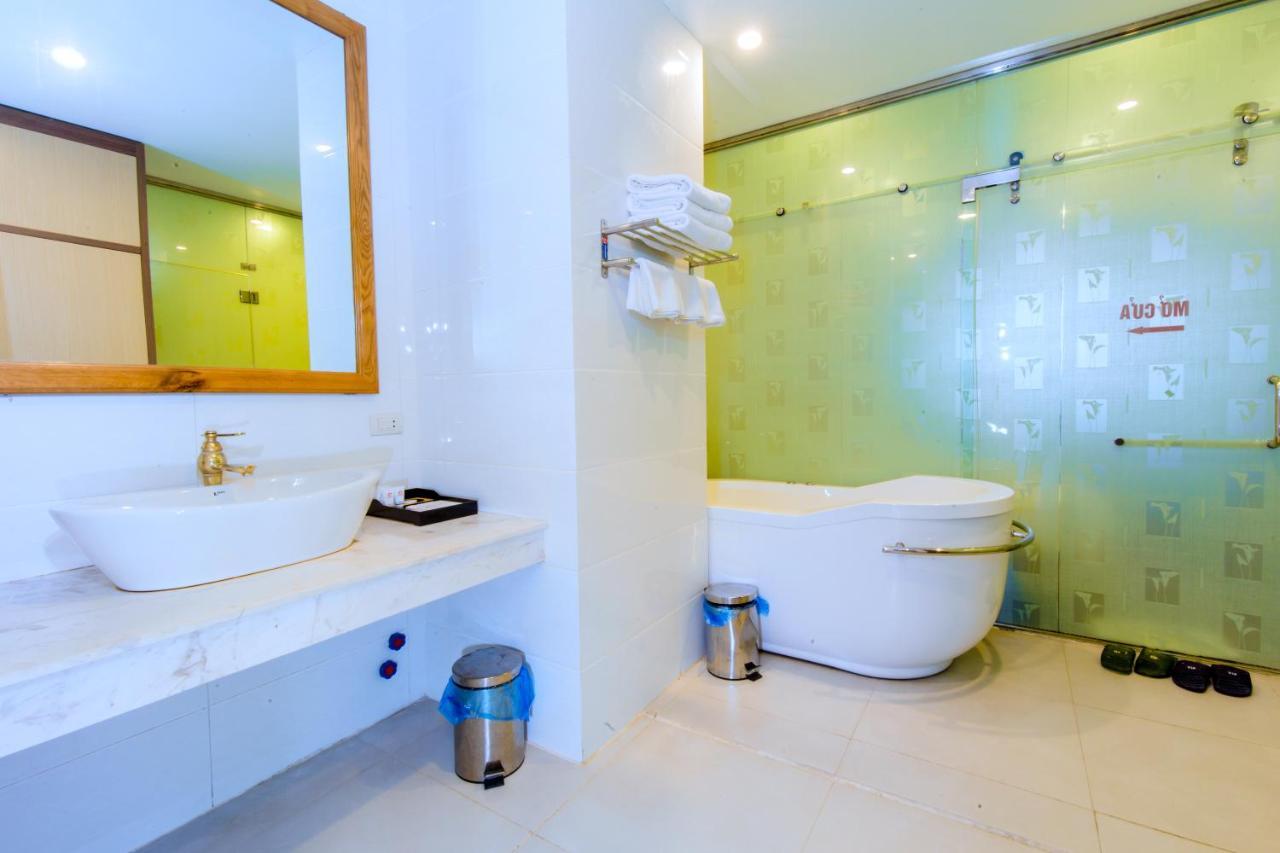 Hoa Dao Hotel Hoa Binh Bagian luar foto