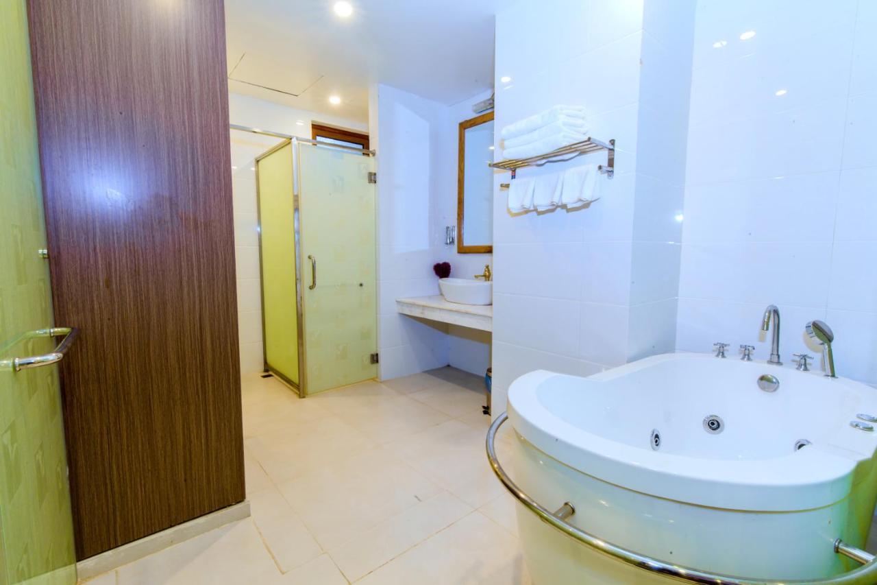 Hoa Dao Hotel Hoa Binh Bagian luar foto